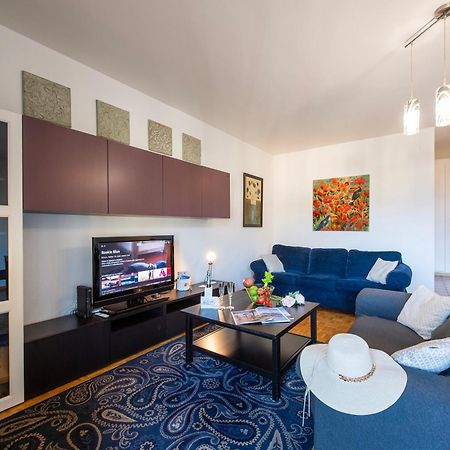 Santiago Home - Happy Rentals Лугано Экстерьер фото